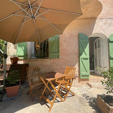 Cosy Studio - Place Du Figuier Bormes-les-Mimosas Bagian luar foto